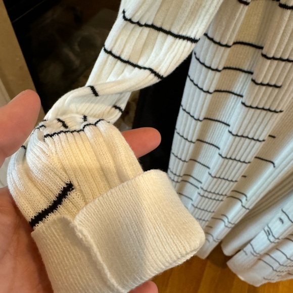 CABi Ribbed Long Button Up Sweater - size L - Picture 7 of 9